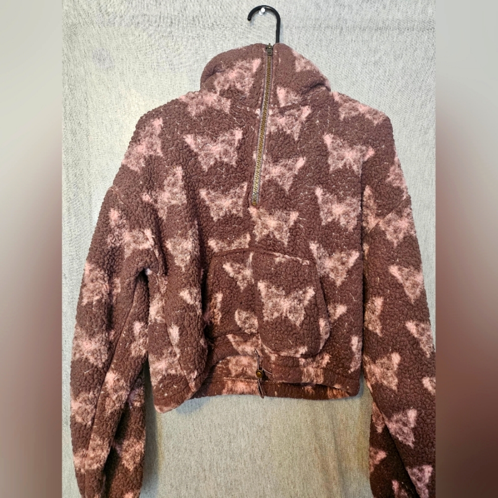Arizona Jean co brand semi cropped fuzzy hoodie brown with pink butterflies